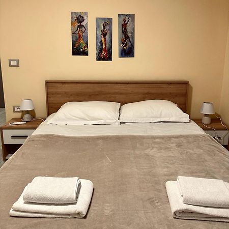 Urban Apartment In Blloku Tirana Zewnętrze zdjęcie